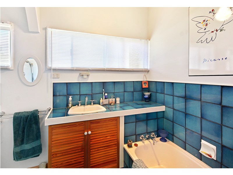 21 Ross Street, Coochiemudlo Island QLD 4184