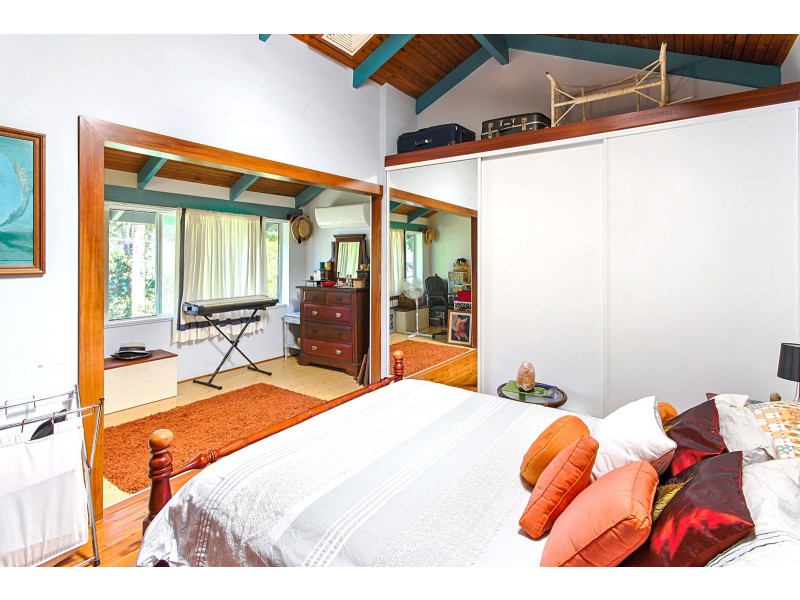 21 Ross Street, Coochiemudlo Island QLD 4184