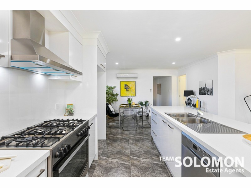 25 Sandpiper Street, Wellington Point QLD 4160