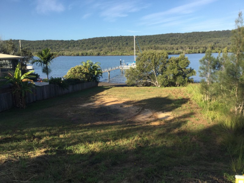 77 Wahine Drive, Russell Island QLD 4184