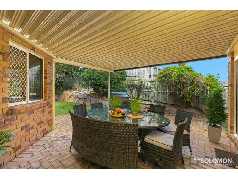 5 Arncliffe Close, Carindale QLD 4152