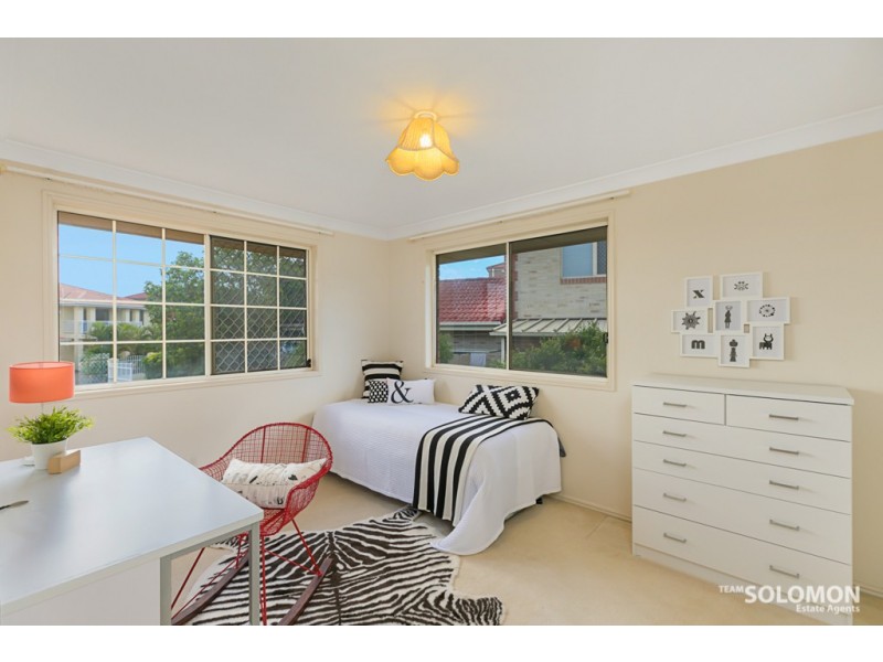 5 Arncliffe Close, Carindale QLD 4152