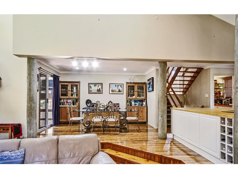 9 Innes Street, Coochiemudlo Island QLD 4184