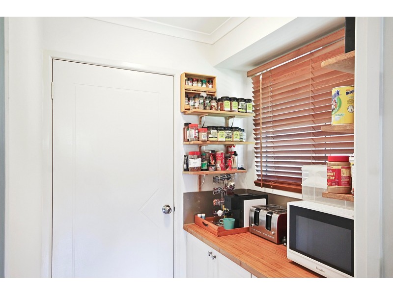 9 Innes Street, Coochiemudlo Island QLD 4184