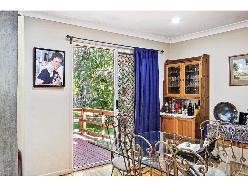 9 Innes Street, Coochiemudlo Island QLD 4184