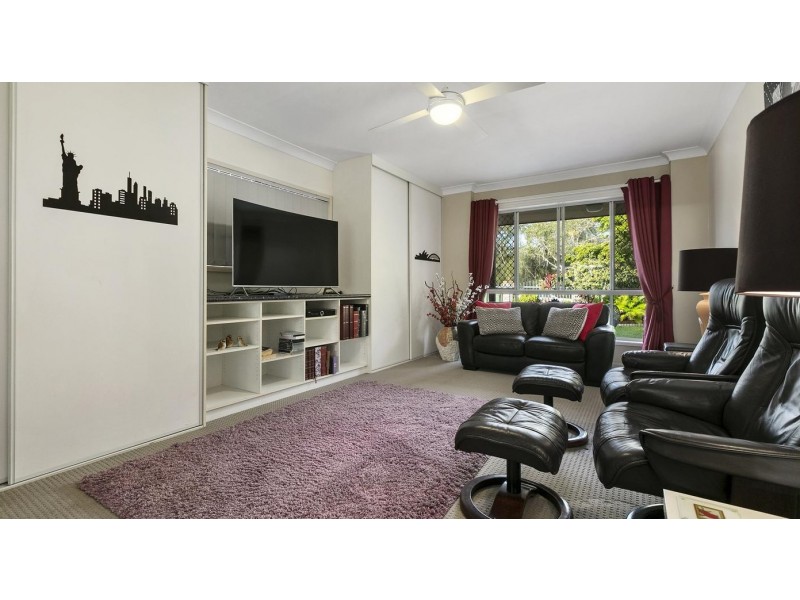 6 Buggy Place, Redland Bay QLD 4165