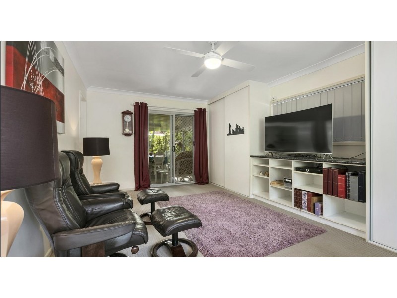 6 Buggy Place, Redland Bay QLD 4165