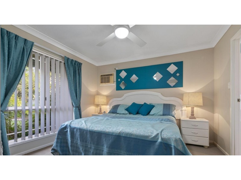 6 Buggy Place, Redland Bay QLD 4165