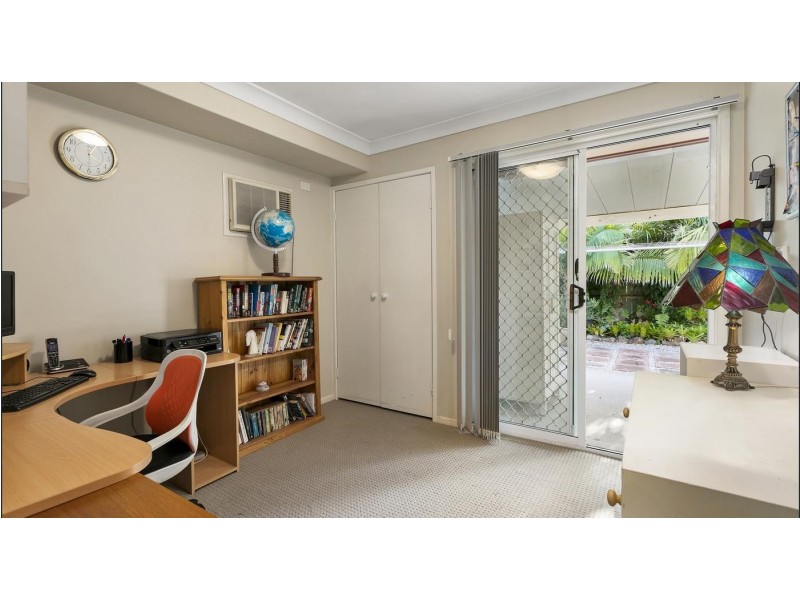 6 Buggy Place, Redland Bay QLD 4165