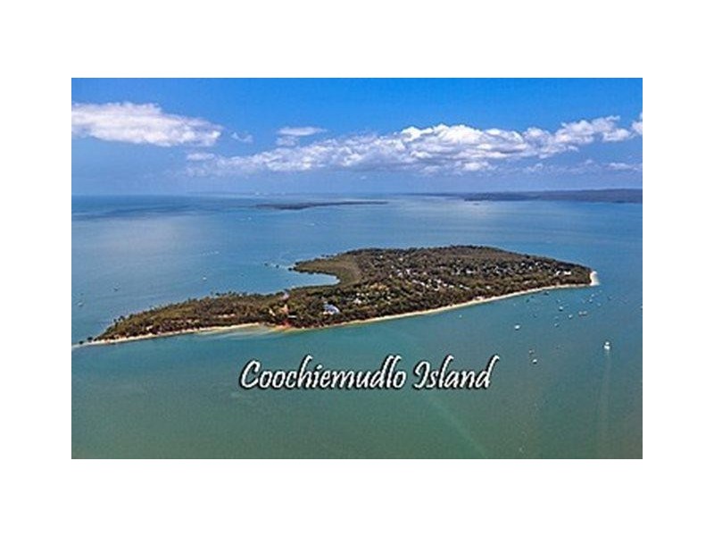34 Victoria Parade, Coochiemudlo Island QLD 4184