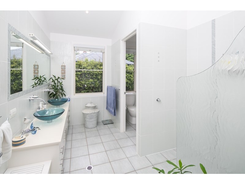 51 Esplanade, Redland Bay QLD 4165