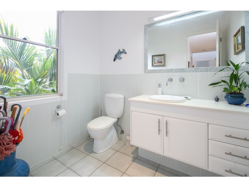 51 Esplanade, Redland Bay QLD 4165