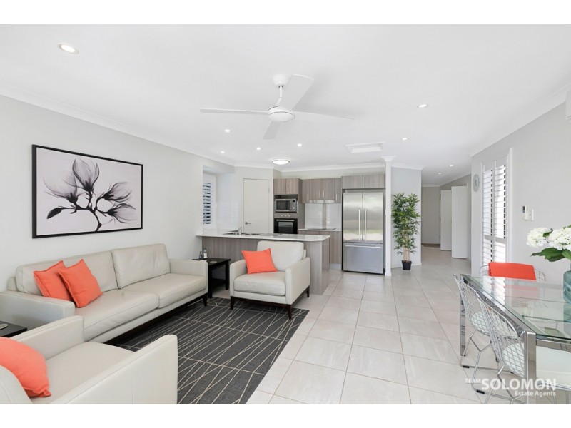 31 Ruth Street, Birkdale QLD 4159