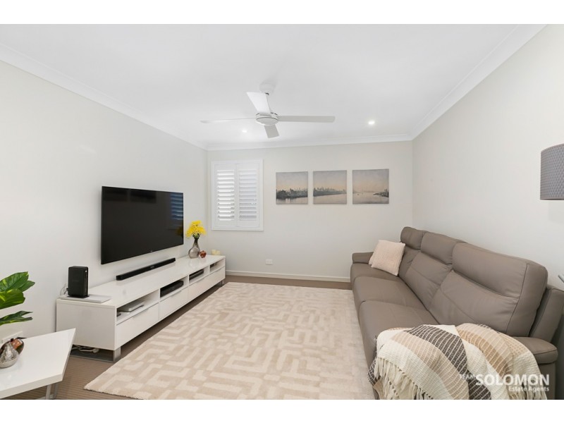 31 Ruth Street, Birkdale QLD 4159