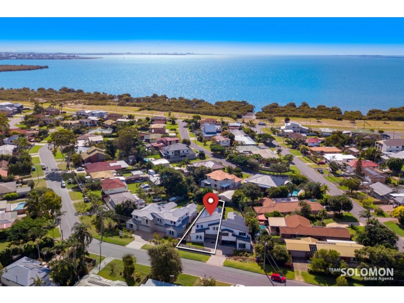 31 Ruth Street, Birkdale QLD 4159