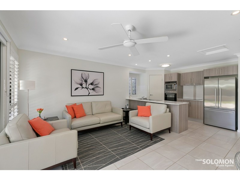 31 Ruth Street, Birkdale QLD 4159