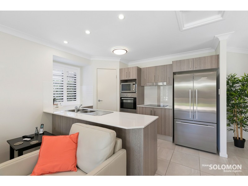 31 Ruth Street, Birkdale QLD 4159