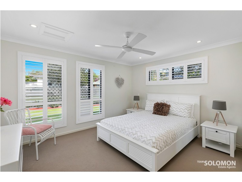 31 Ruth Street, Birkdale QLD 4159