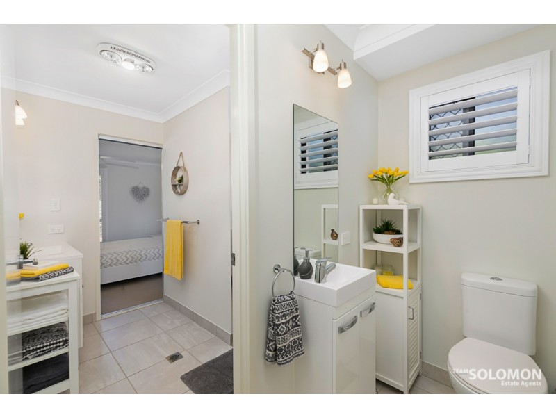 31 Ruth Street, Birkdale QLD 4159