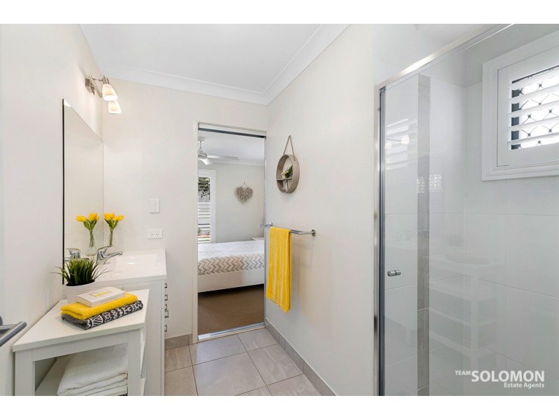 31 Ruth Street, Birkdale QLD 4159