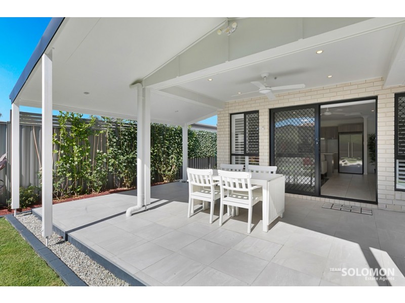 31 Ruth Street, Birkdale QLD 4159
