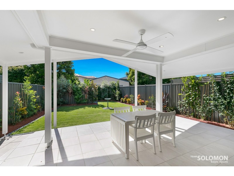 31 Ruth Street, Birkdale QLD 4159