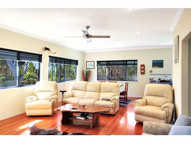28 Leanne Street, Macleay Island QLD 4184
