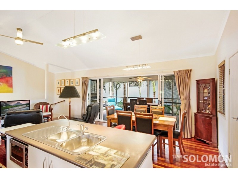1 Shirley Street, Coochiemudlo Island QLD 4184