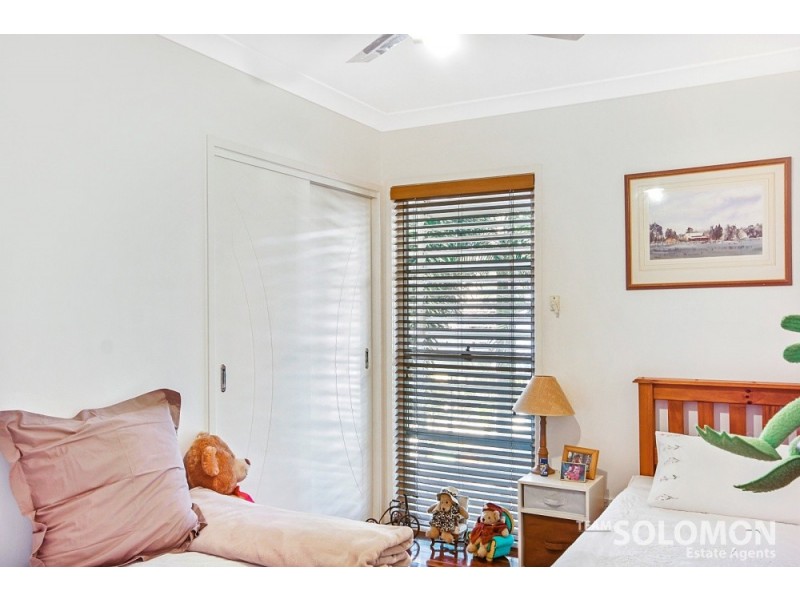1 Shirley Street, Coochiemudlo Island QLD 4184