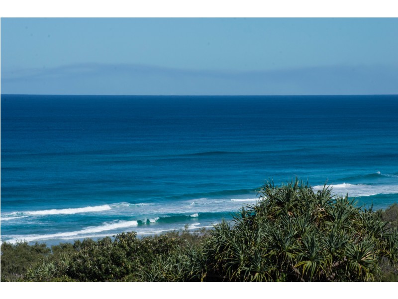 7A Samarinda Drive, Point Lookout QLD 4183