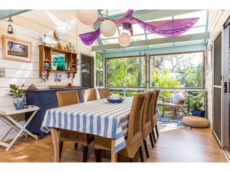 5 Mareela Street, Coochiemudlo Island QLD 4184