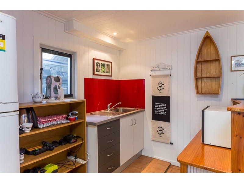 5 Mareela Street, Coochiemudlo Island QLD 4184