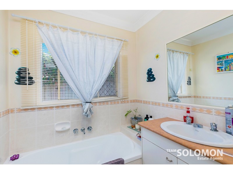 8 Ridgevale Street, Victoria Point QLD 4165