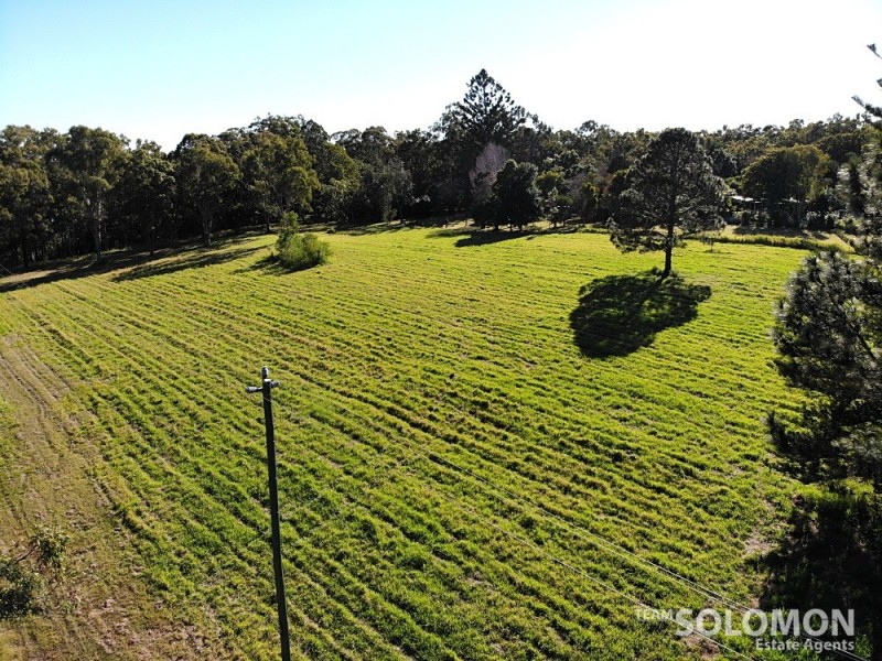 7 Brook Haven, Lamb Island QLD 4184