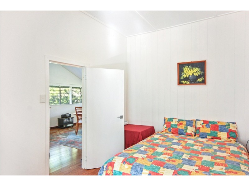 7 Brook Haven, Lamb Island QLD 4184