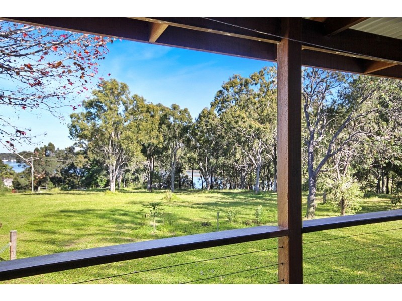 7 Brook Haven, Lamb Island QLD 4184