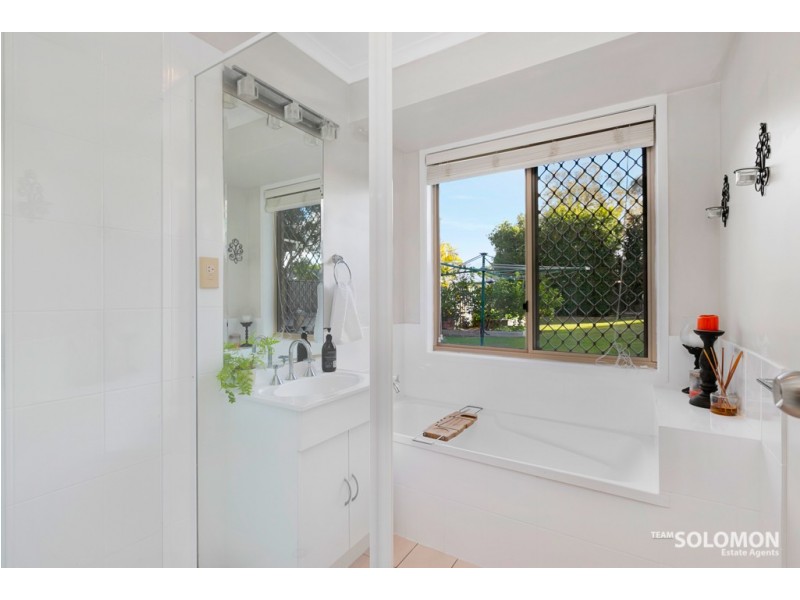 31 Montgomery Drive, Wellington Point QLD 4160