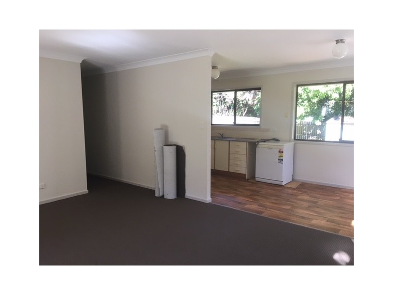 10 Marana Street, Coochiemudlo Island QLD 4184