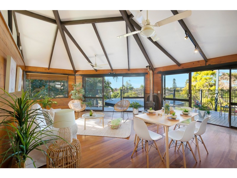 40 Bates Drive, Birkdale QLD 4159