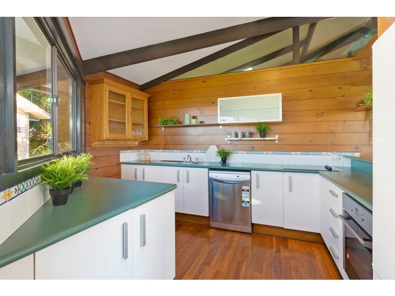 40 Bates Drive, Birkdale QLD 4159