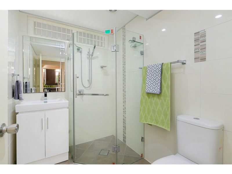 40 Bates Drive, Birkdale QLD 4159