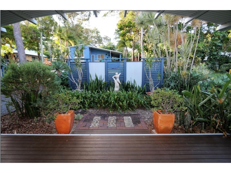 21 Carefree Street, Coochiemudlo Island QLD 4184