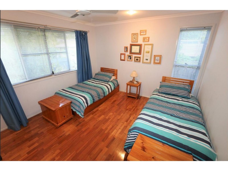 21 Carefree Street, Coochiemudlo Island QLD 4184