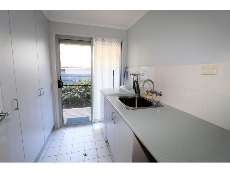 21 Carefree Street, Coochiemudlo Island QLD 4184