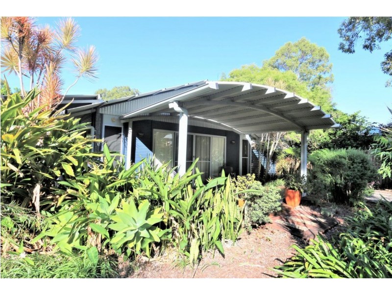 21 Carefree Street, Coochiemudlo Island QLD 4184