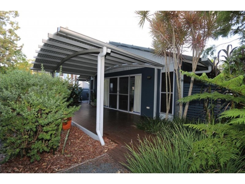 21 Carefree Street, Coochiemudlo Island QLD 4184