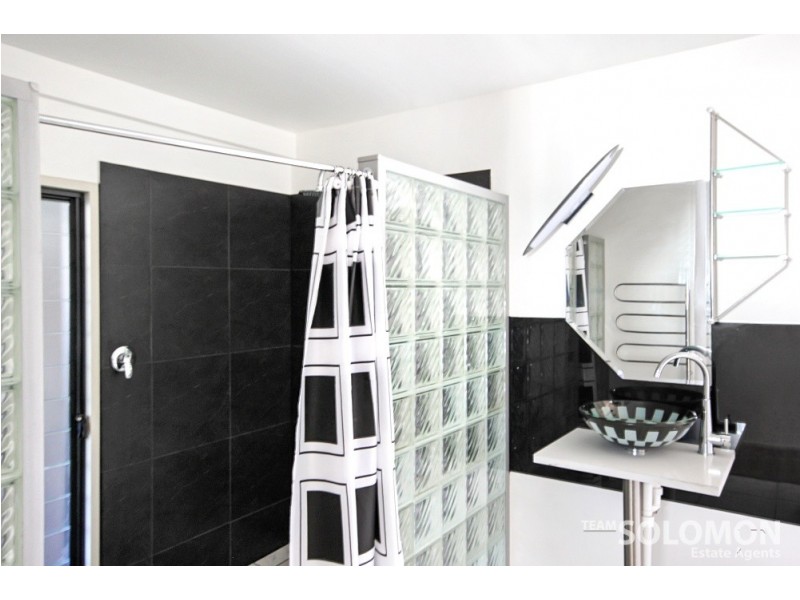 70 Minjerriba Road, Russell Island QLD 4184