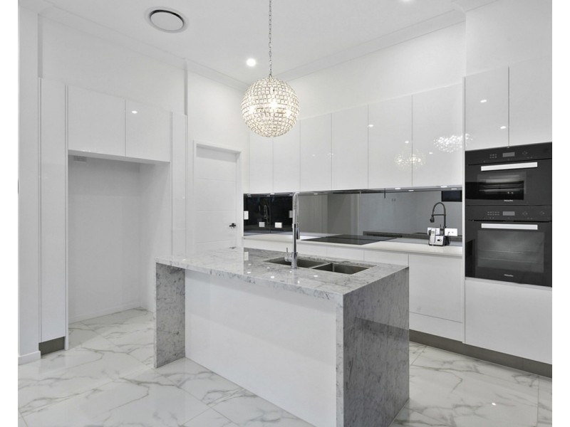 3/285 Main Road, Wellington Point QLD 4160