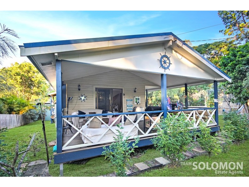 1 Ross Street, Coochiemudlo Island QLD 4184