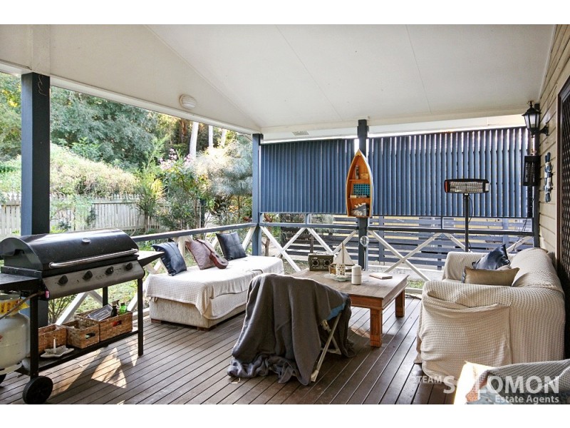 1 Ross Street, Coochiemudlo Island QLD 4184